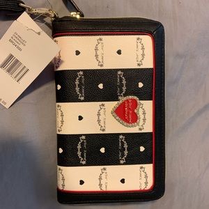 NWT Betsy Johnson oversized wallet